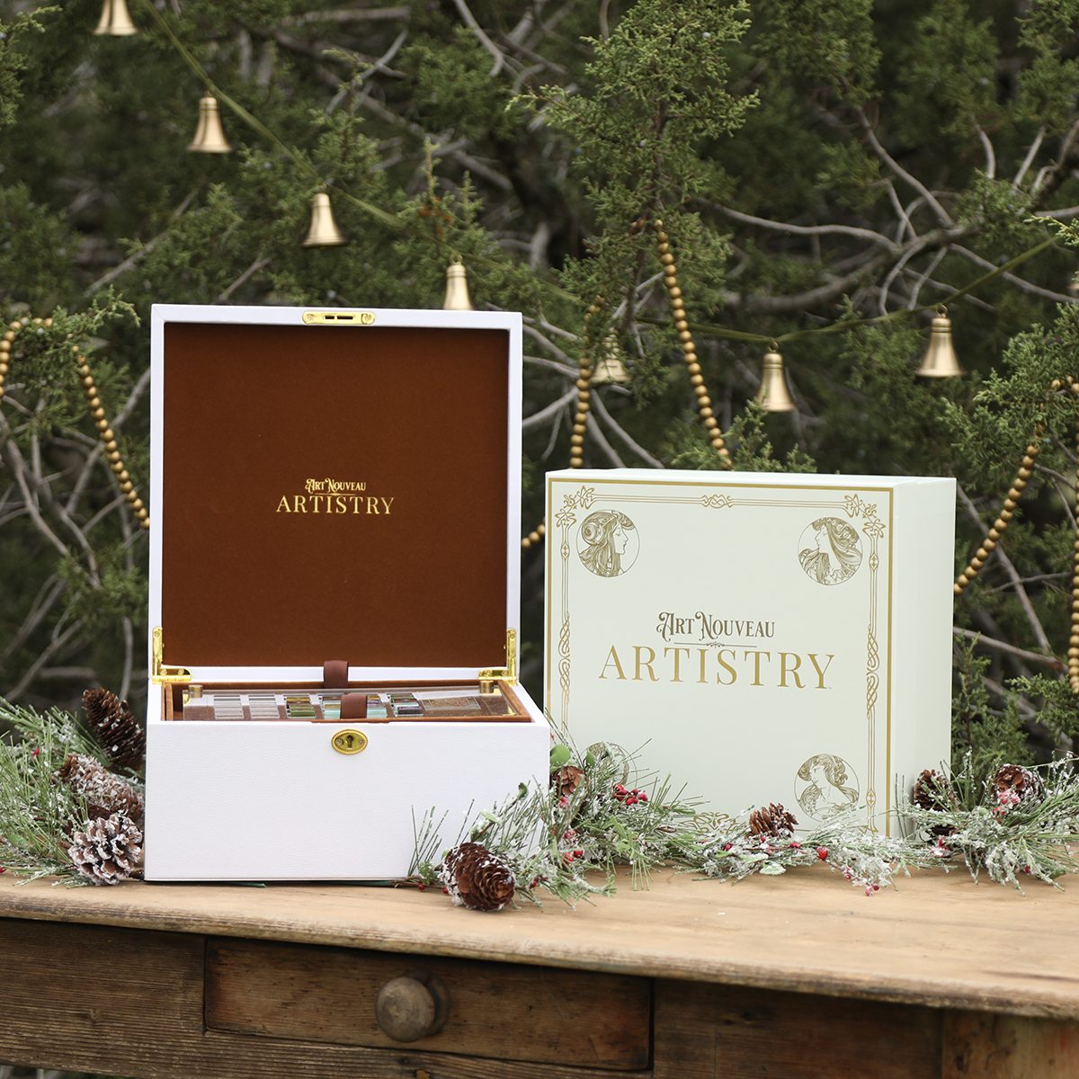Artistry Jewelry Box Holiday Bundle (Get Gilded Delightful Doorways FREE)